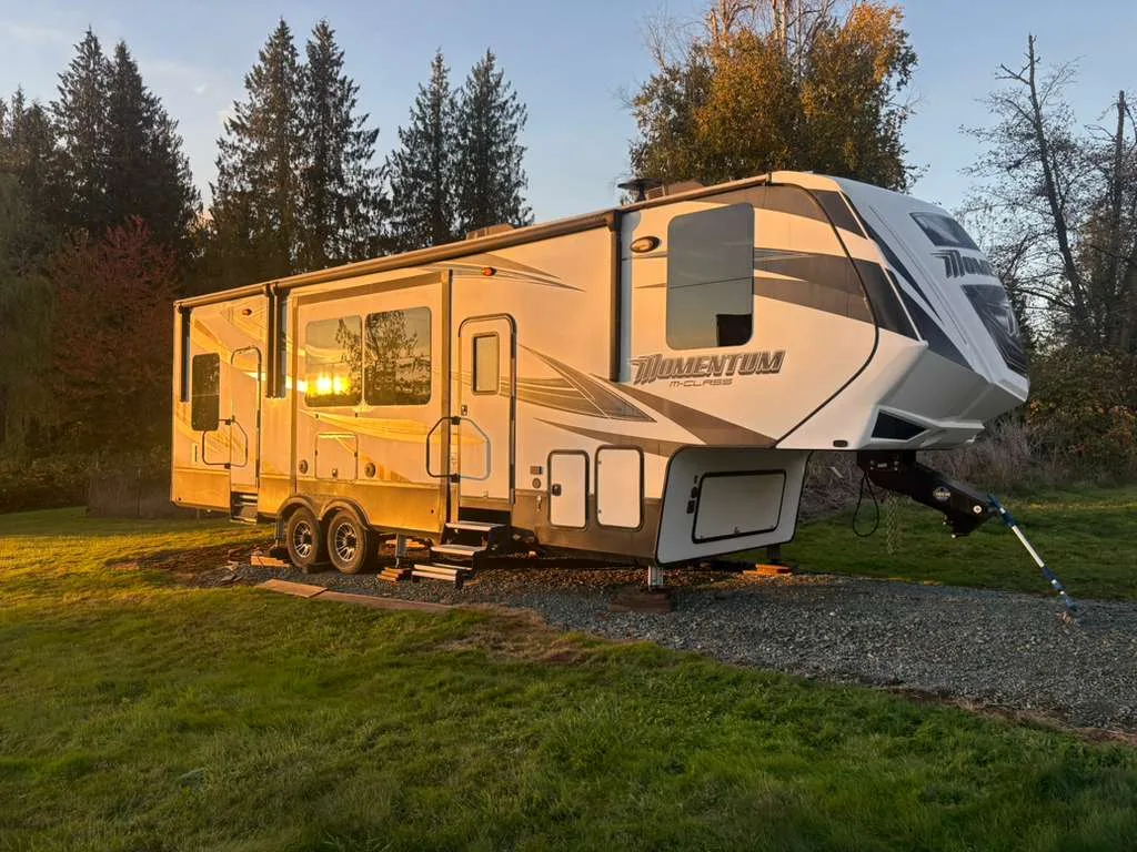 Fifth wheel RV being serviced by mobile repair team in Martin County
